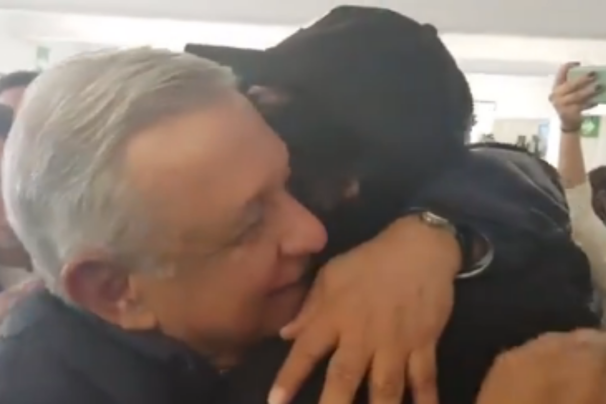 “Te quiero mucho”, AMLO envía pésame a la familia de Cepillín