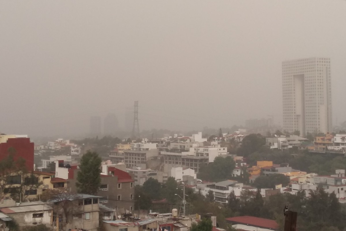 Reportan tolvaneras por fuertes vientos en el Valle de México
