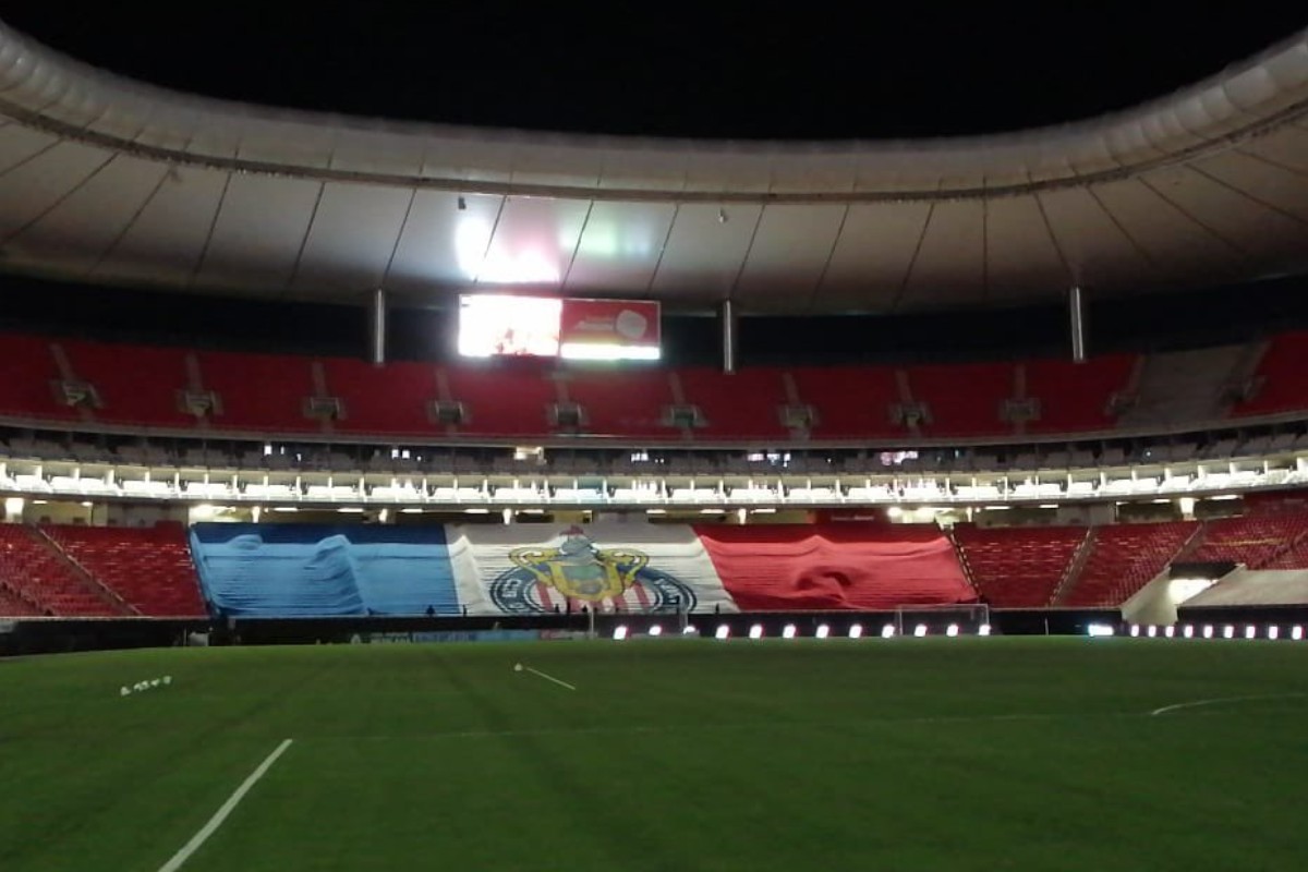 ¡El clásico nacional tendrá aficionados! Reabren estadios mexicanos