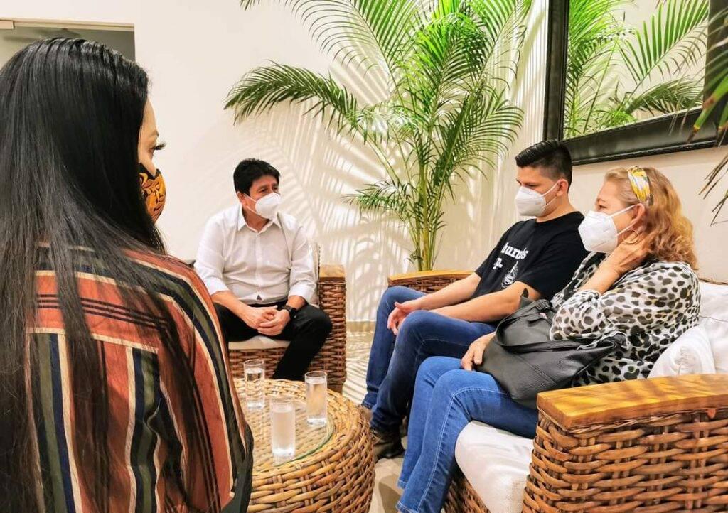 Alcalde de Tulum se reúne con familiares de Victoria, mujer que murió a manos de policías