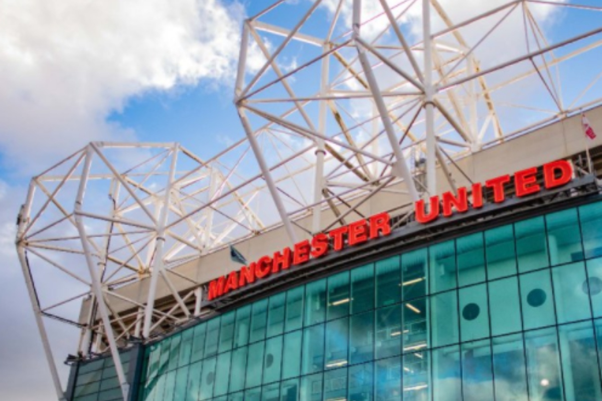 Hinchas del Manchester United se manifiestan contra propietarios del club por su intento de adhesión a la Superliga