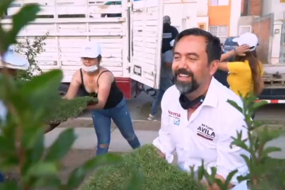 “Sin excusas”: Candidato Arturo Ávila restaura parque de Aguascalientes