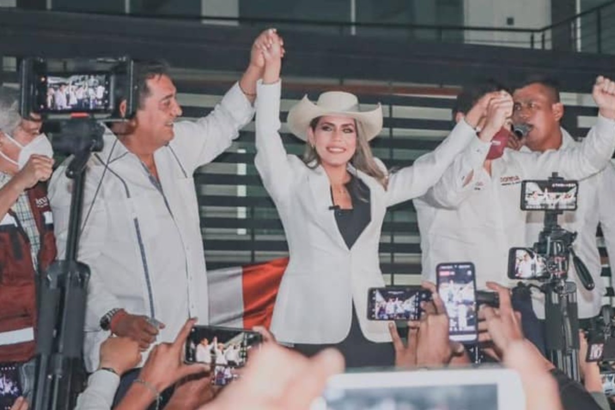 “De Félix a Feliz”: Salgado Macedonio celebra candidatura de su hija Evelyn