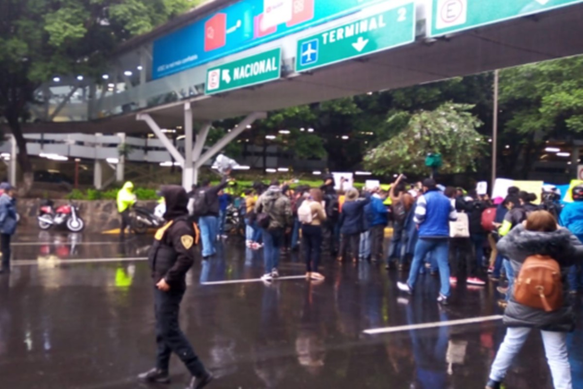 Padres de niños con cáncer liberan Circuito Interior tras ocho horas de protesta