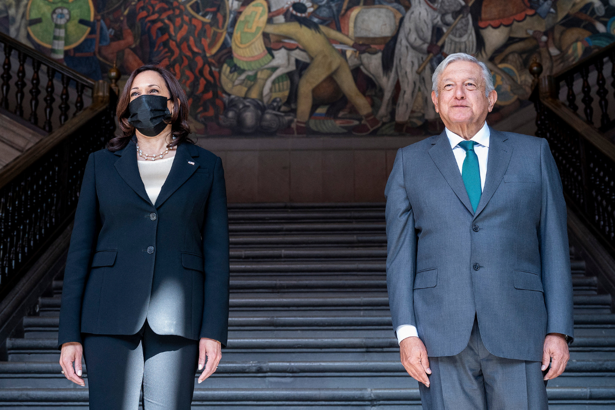 Kamala Harris finaliza reunión con AMLO y se retira de Palacio Nacional