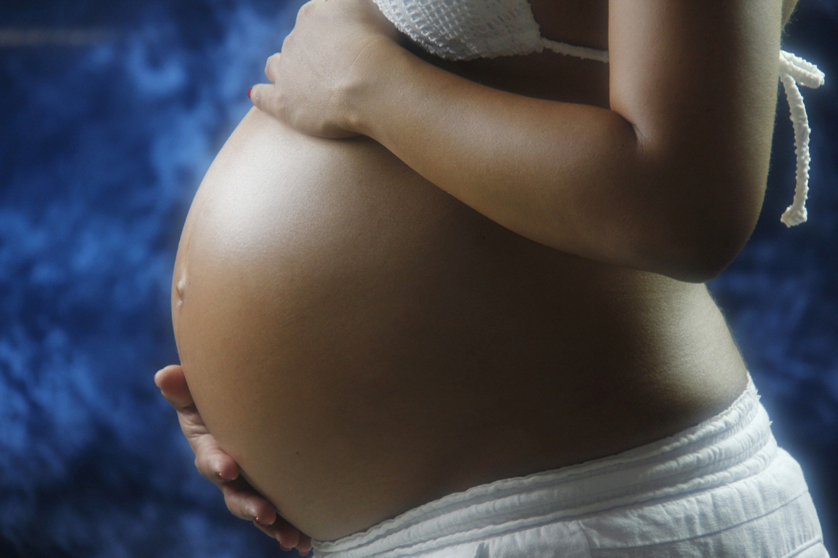 ¡Rompe récord! Mujer da a luz a 10 bebés en un solo parto