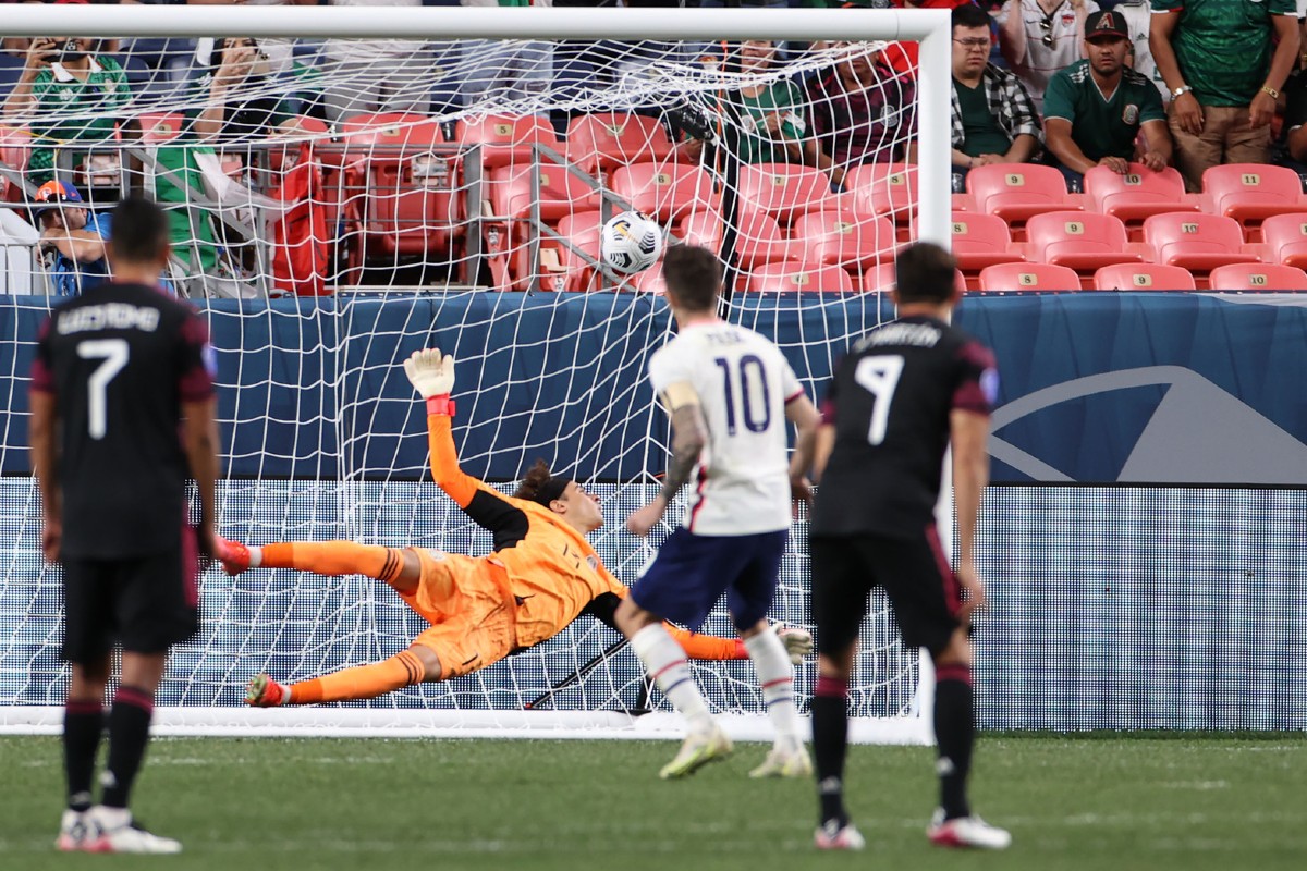 EU vence 3-2 a México en tiempos extra de la Liga de Campeones