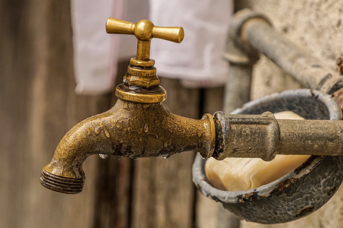 AMLO plantea a Nuevo León apoyo fiscal a empresas para aumentar consumo de agua