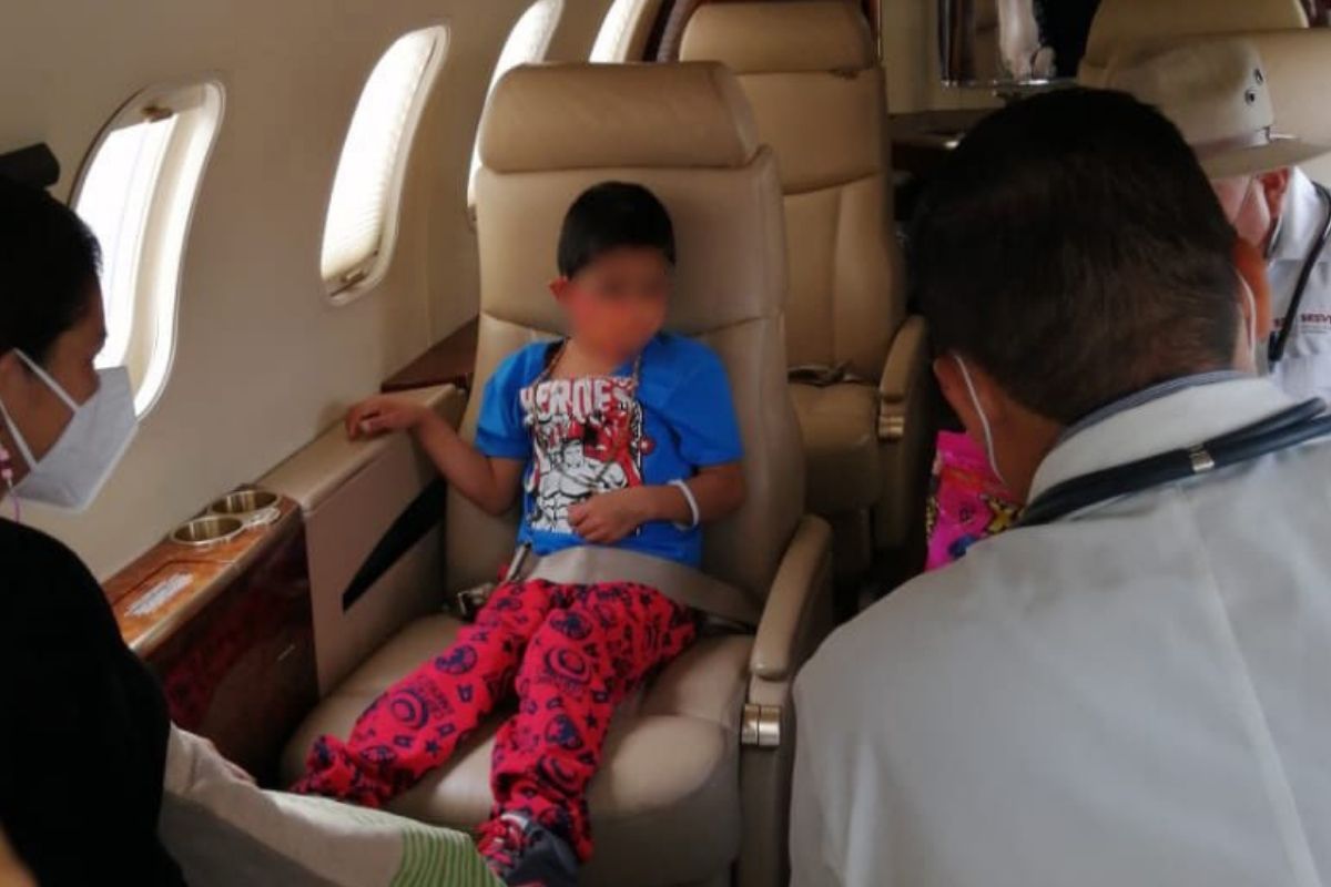 Dan de alta a niño que comió pan envenenado; su hermana murió