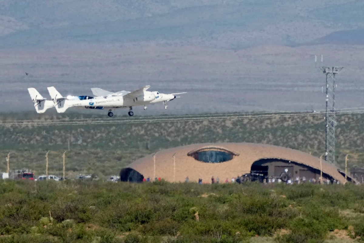 Magnate Richard Branson vuela al espacio en el VSS Unity de Virgin Galactic