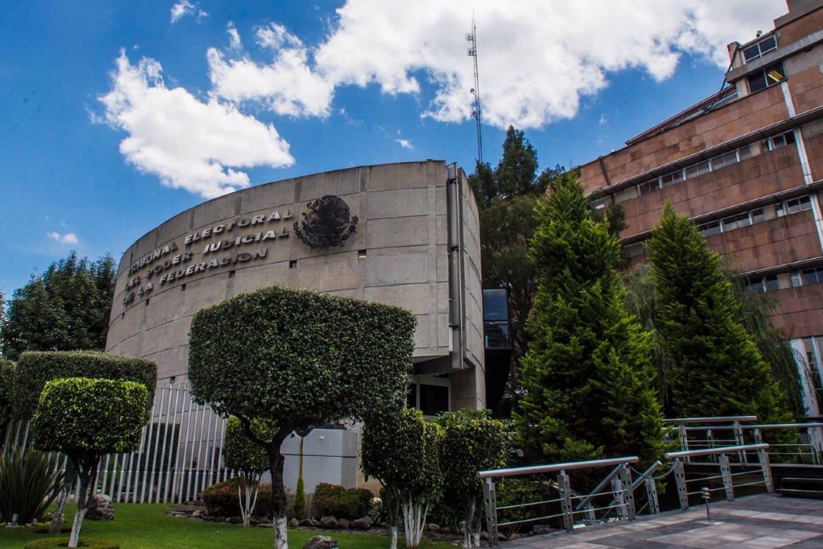 Con tarjeta del TEPJF, magistrados pagaron cuentas en cantinas, cines y hasta blindaje de autos