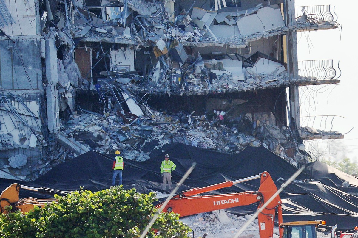 Demolerán restos de edificio desplomado en Florida previo a llegada de Elsa