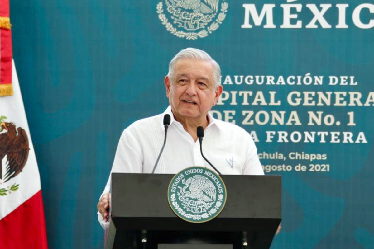 Por tercer día, CNTE bloquea evento de AMLO