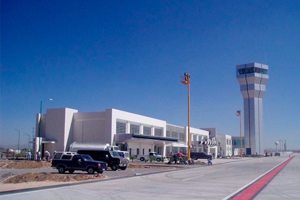 SCT entrega a la Sedena título de concesión del Aeropuerto de Felipe Ángeles