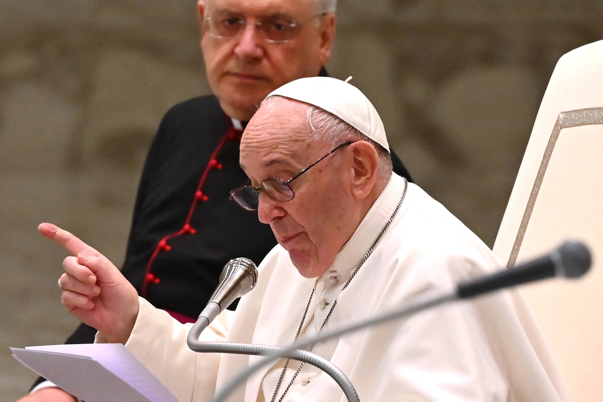 Interceptan carta con tres balas dirigida al Papa Francisco