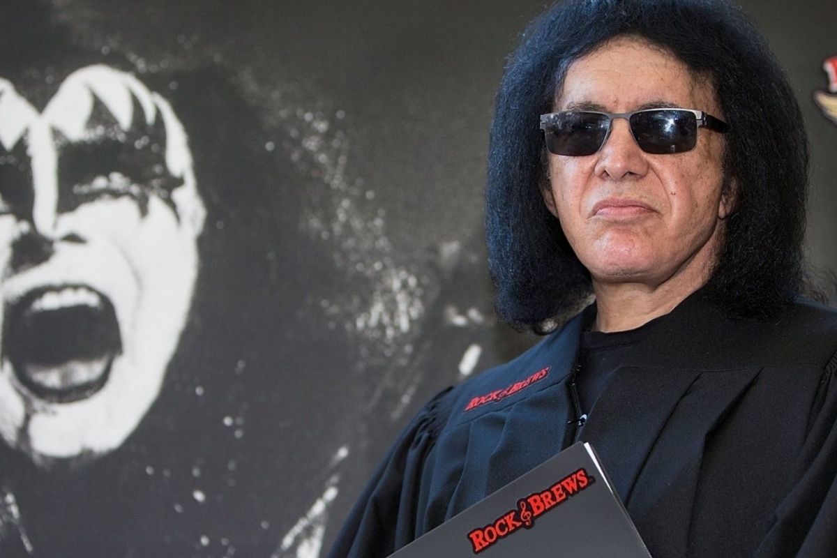 Bajista de KISS, Gene Simmons da positivo a Covid-19; posponen gira