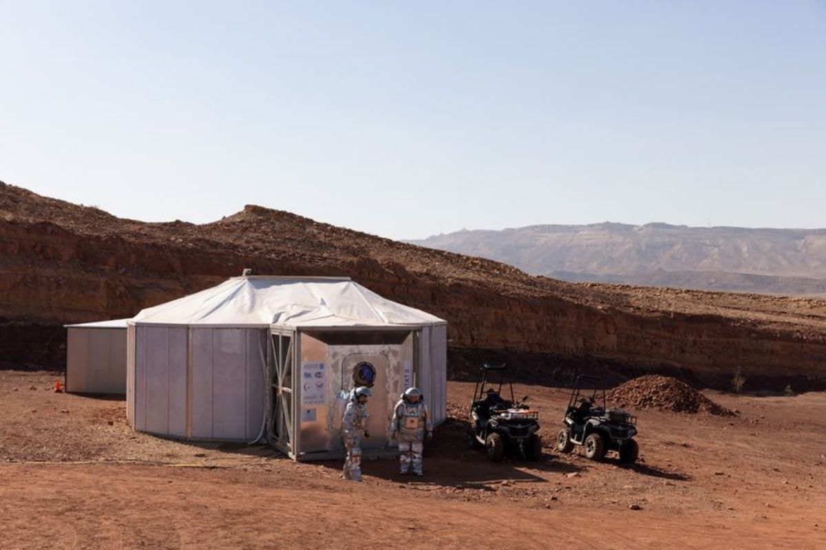 Astronautas experimentan condiciones de vida en Marte en desierto de Israel