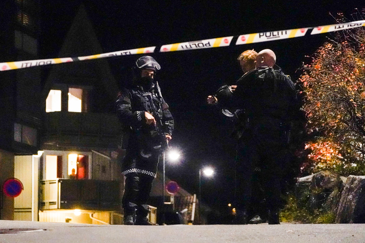 Suman 5 muertos en ataque con arco en Noruega; sería un “acto terrorista”