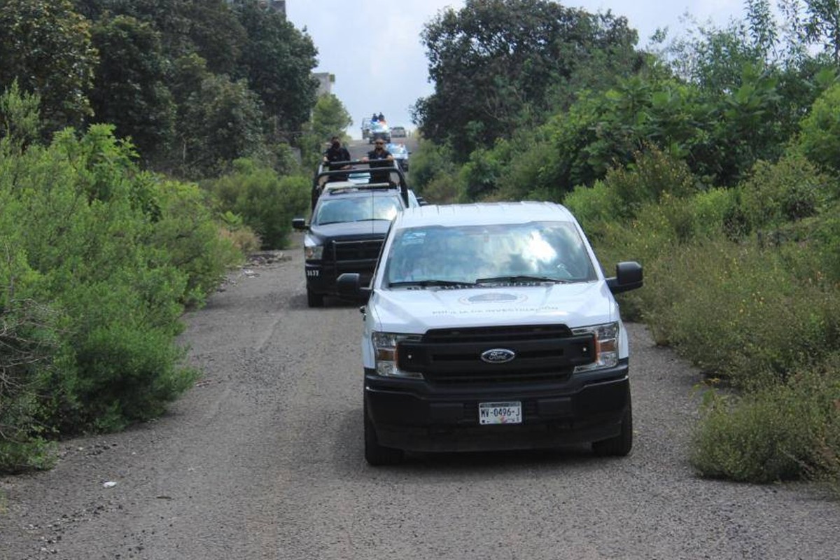 Hallan siete cadáveres dentro de auto en Michoacán