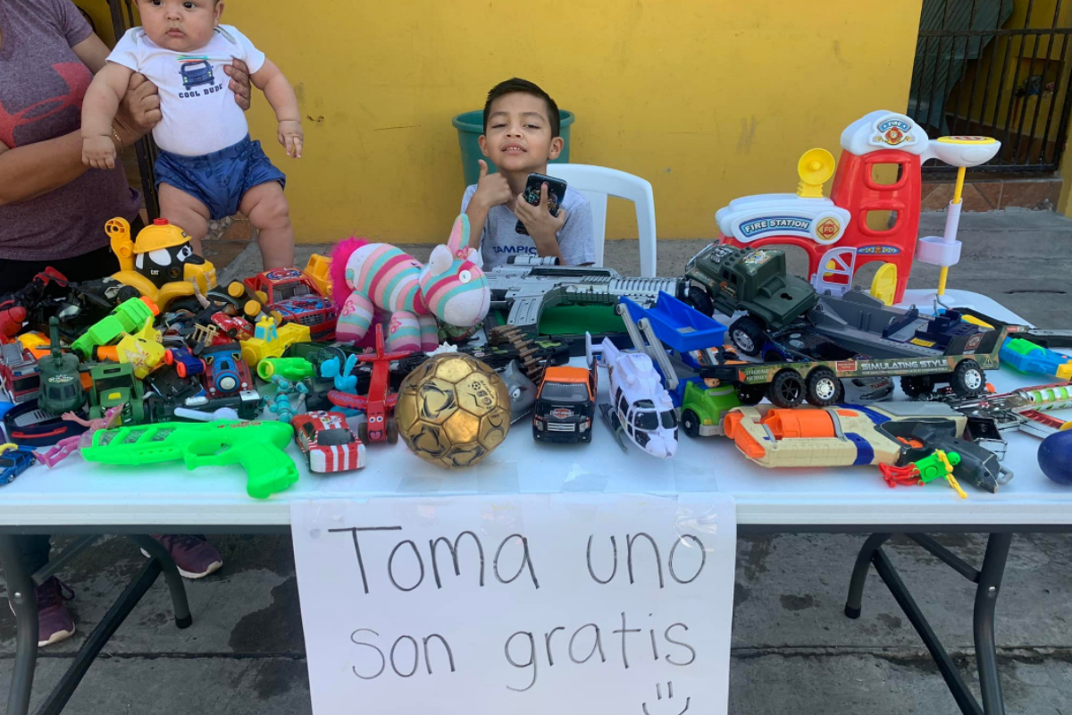 Dieguito, el pequeño de 6 años que regala juguetes a quien no recibió