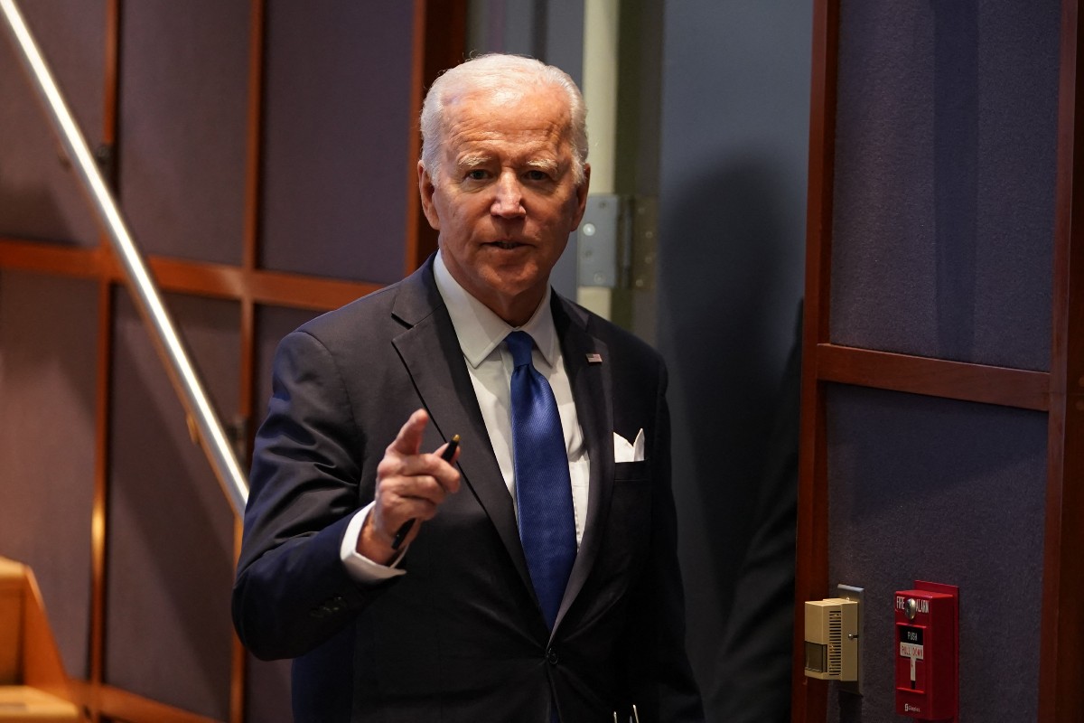 Biden anuncia campaña contra Covid-19 tras dos casos de Ómicron en EU