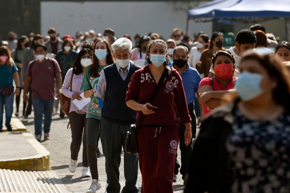 México no contempla vacunación en menores de 15 años por recomendaciones de la OMS