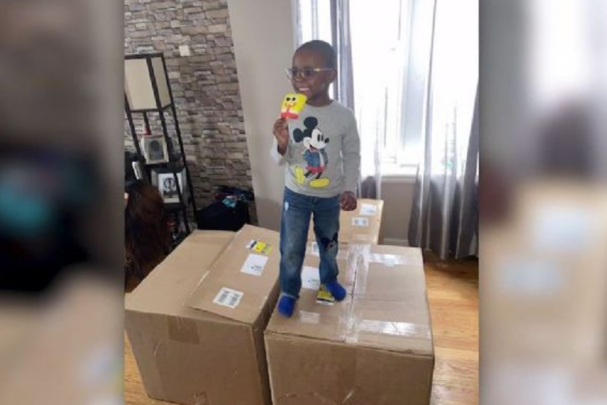 Sin permiso, niño compra 2 mil dólares de paletas de Bob Esponja en Amazon y endeuda a su madre