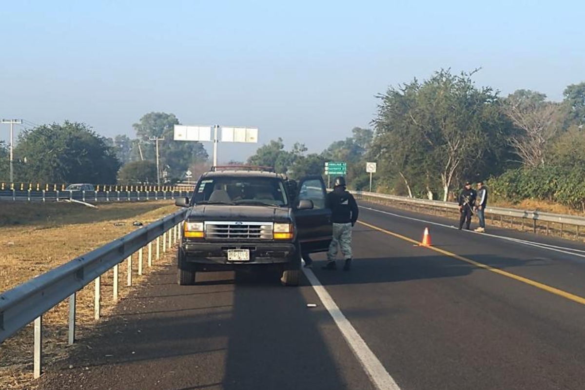 Localizan a jugador de basquetbol y taxista desaparecidos en Michoacán; estaban atados a un árbol