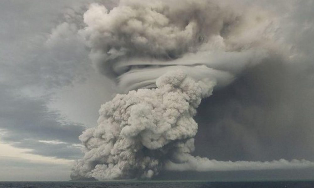 Crisis por falta de agua potable afecta las islas Tonga tras erupción