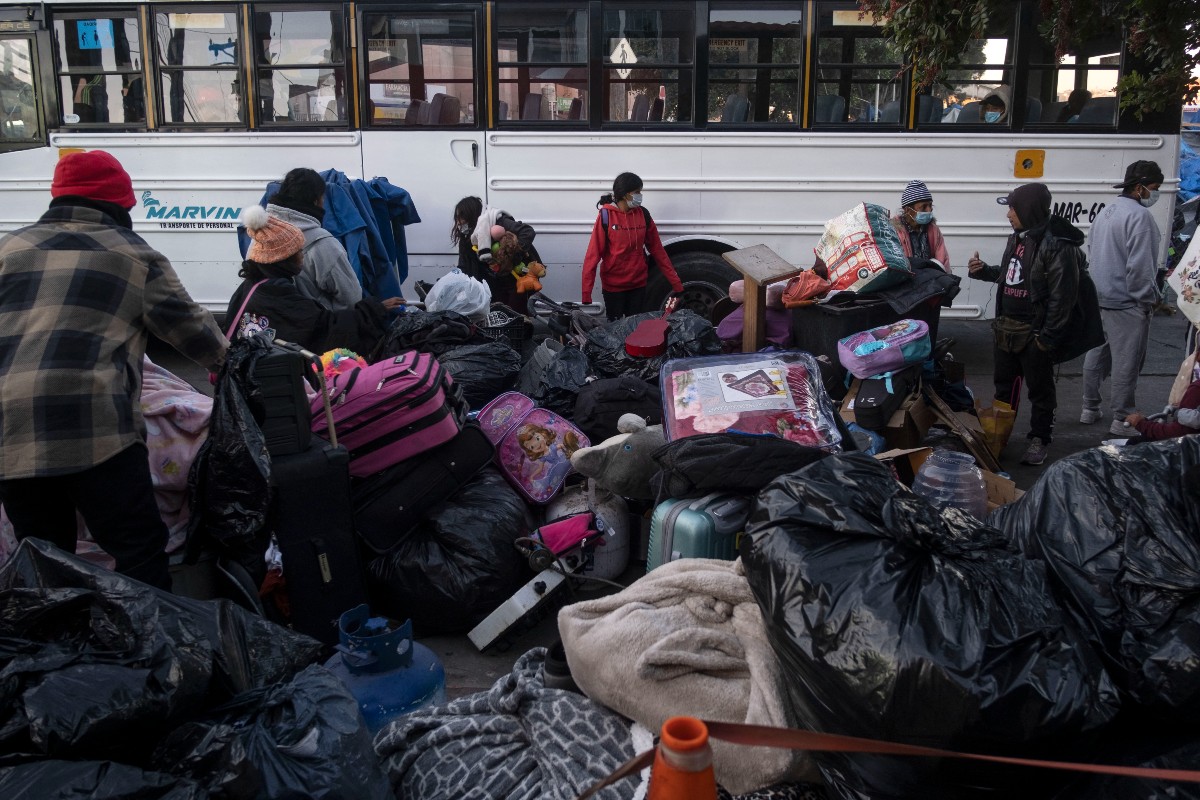 Desalojan campamento con cerca de 380 migrantes en Tijuana