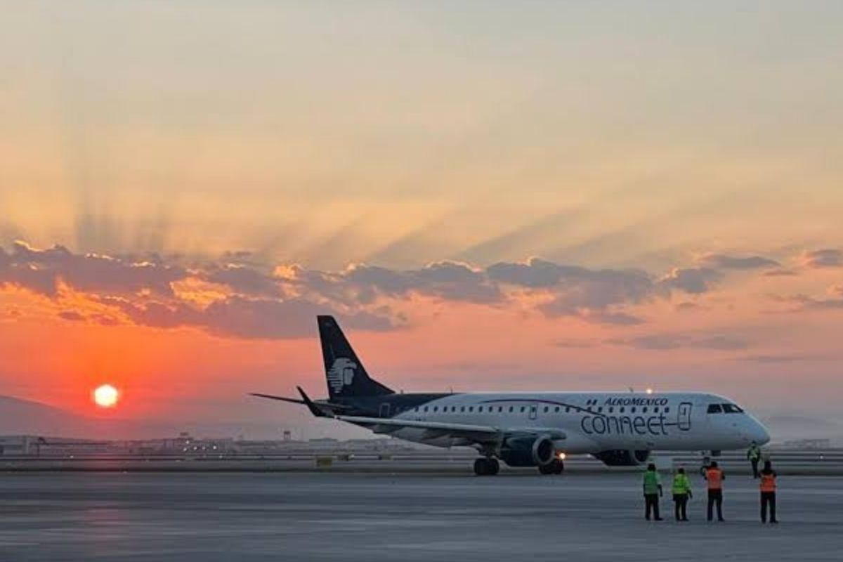 Aeroméxico realiza primer vuelo comercial en historia del AIFA