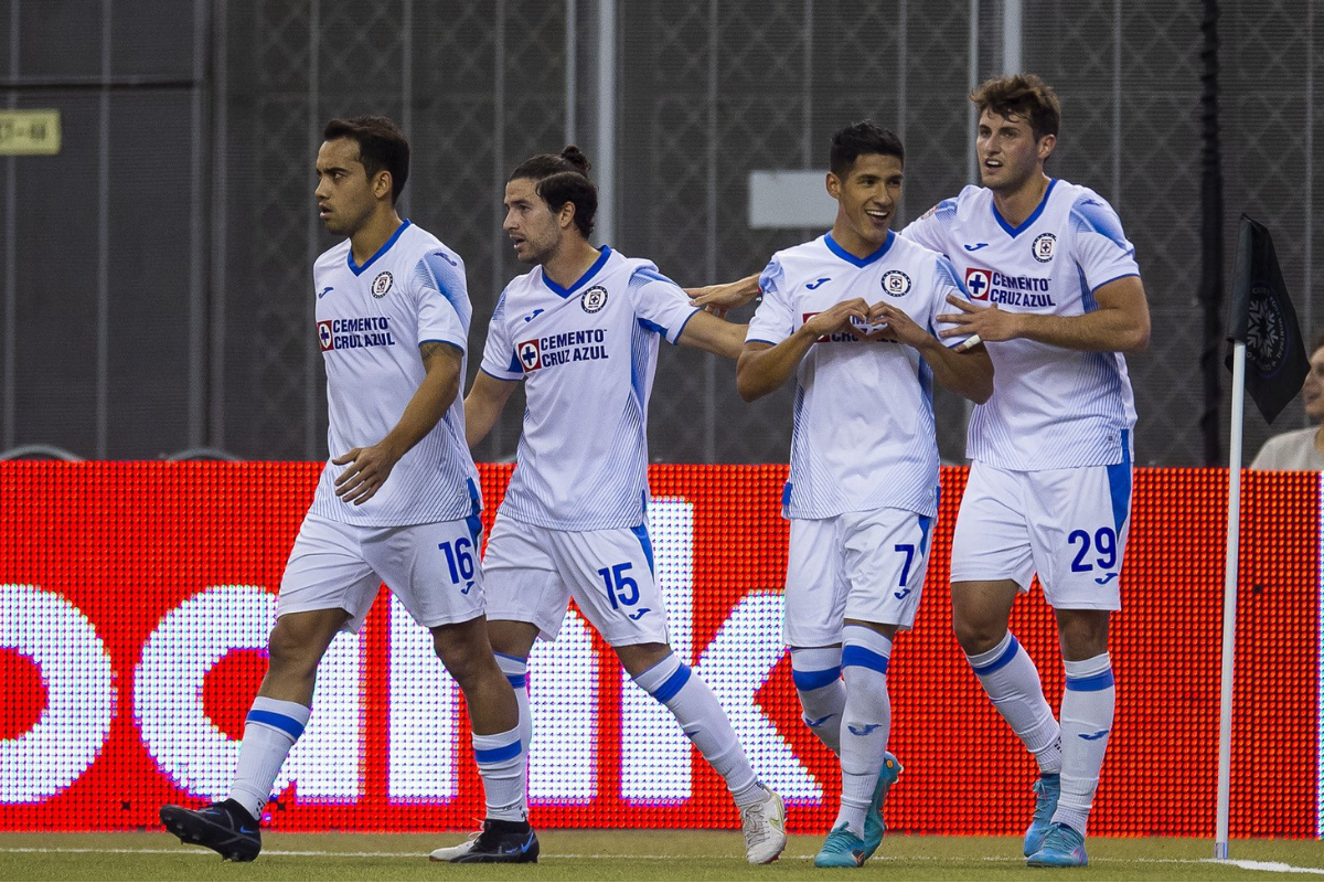 Cruz Azul avanza a semifinales de la Liga de Campeones de la Concacaf al empatar 1-1 con FC Montreal