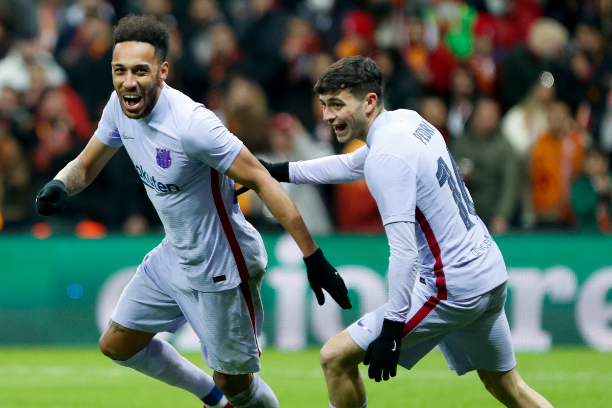 Barcelona avanza a cuartos de final de la Europa League tras vencer 2-1 al Galatasaray