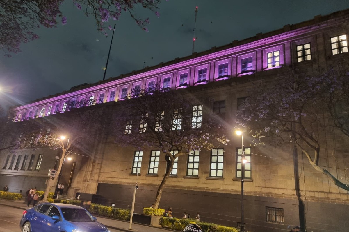 SCJN se pinta de morado por el Día Internacional de la Mujer