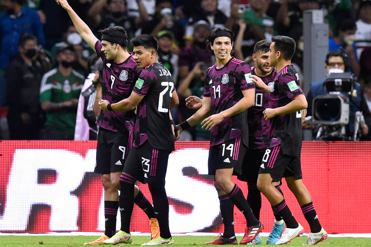 ¡Clasificados! México derrota 2-0 a El Salvador y se mete a Qatar 2022