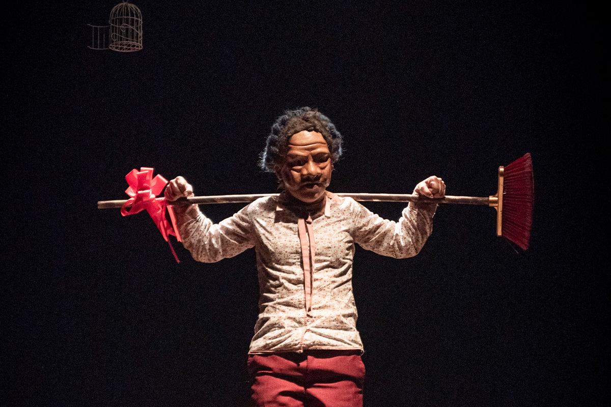 Abuelitos en el teatro: “30+1 Obra para una actriz y un radio”