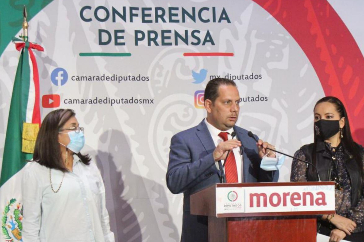 Morena presenta denuncia contra Eugenio Derbez y famosos involucrados en “propaganda negra”