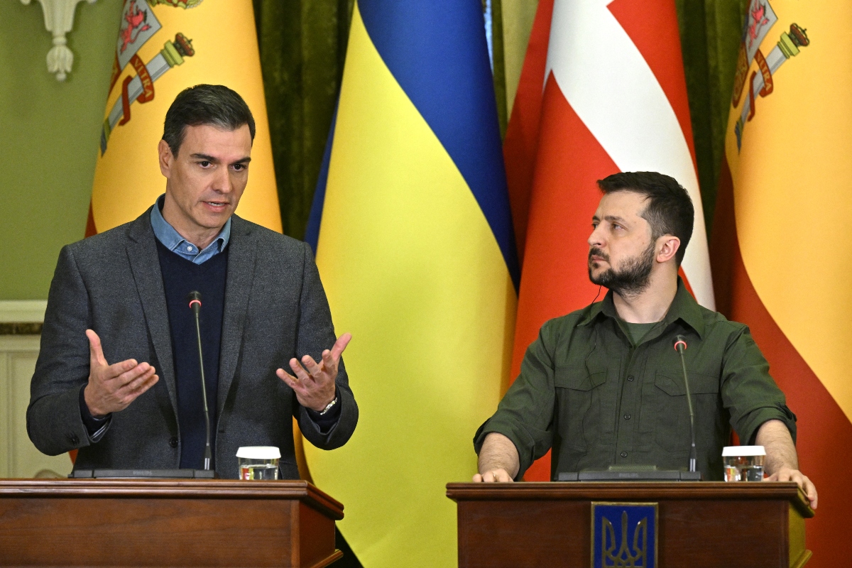 Pedro Sánchez anuncia envío de más material militar a Ucrania durante su visita a Kiev