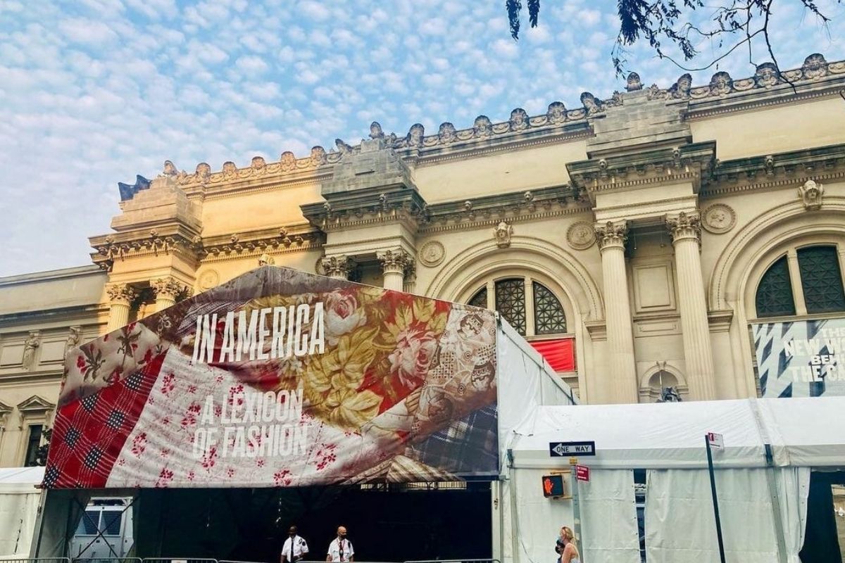 Nueva York se prepara para el desfile de celebridades en la gala del Met Museum