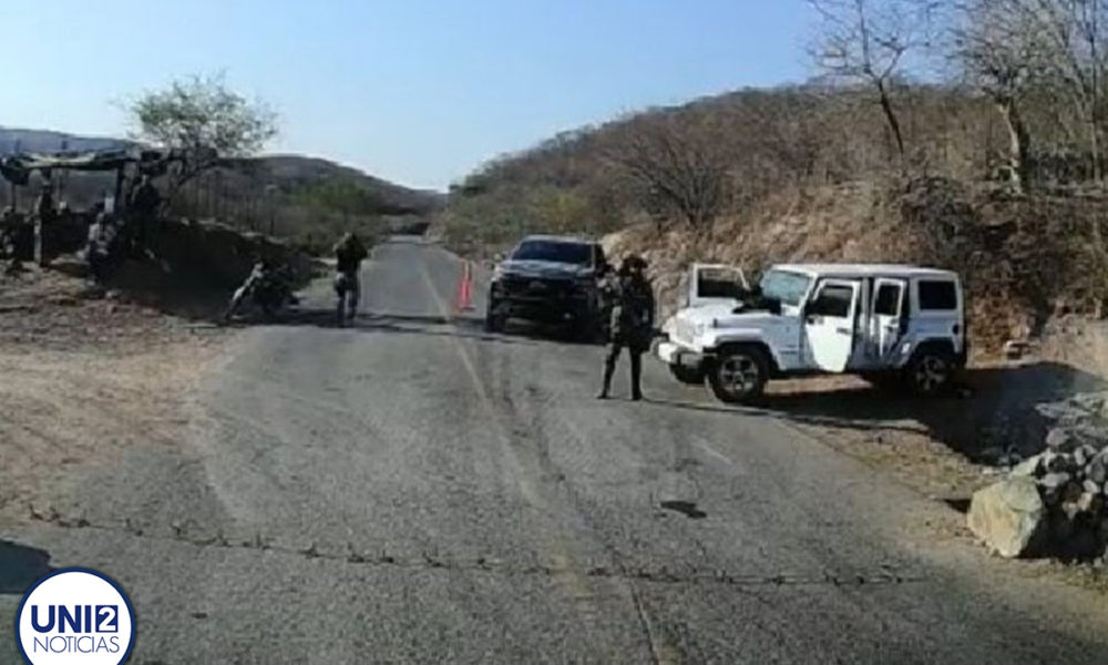 Hombres armados detienen convoy de prensa que cubre a AMLO