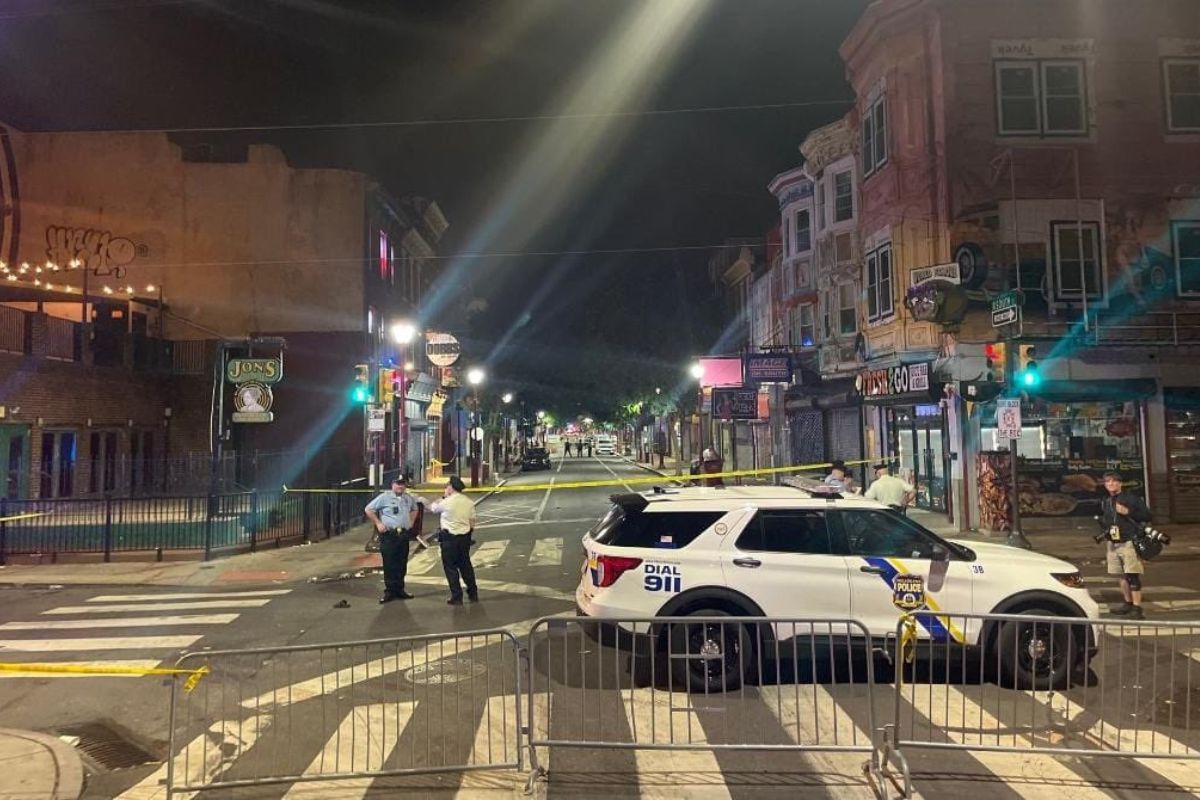 Tres muertos y 11 heridos en tiroteo en plena calle de Filadelfia