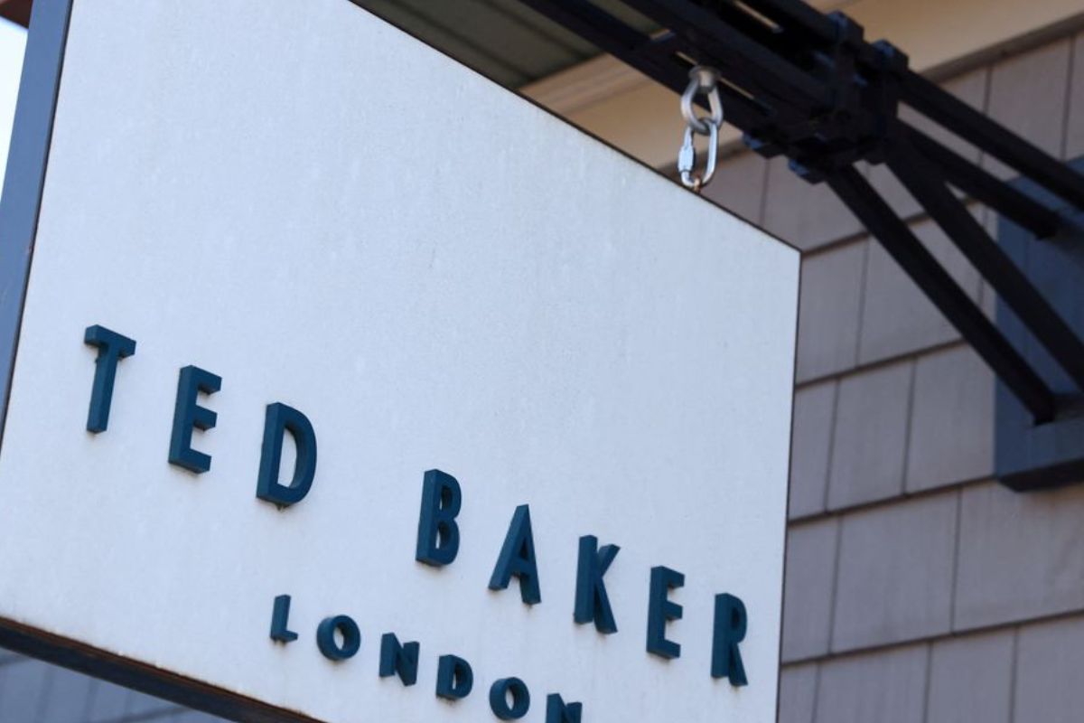 Propietario de Reebok compra Ted Baker por 254 millones de dólares