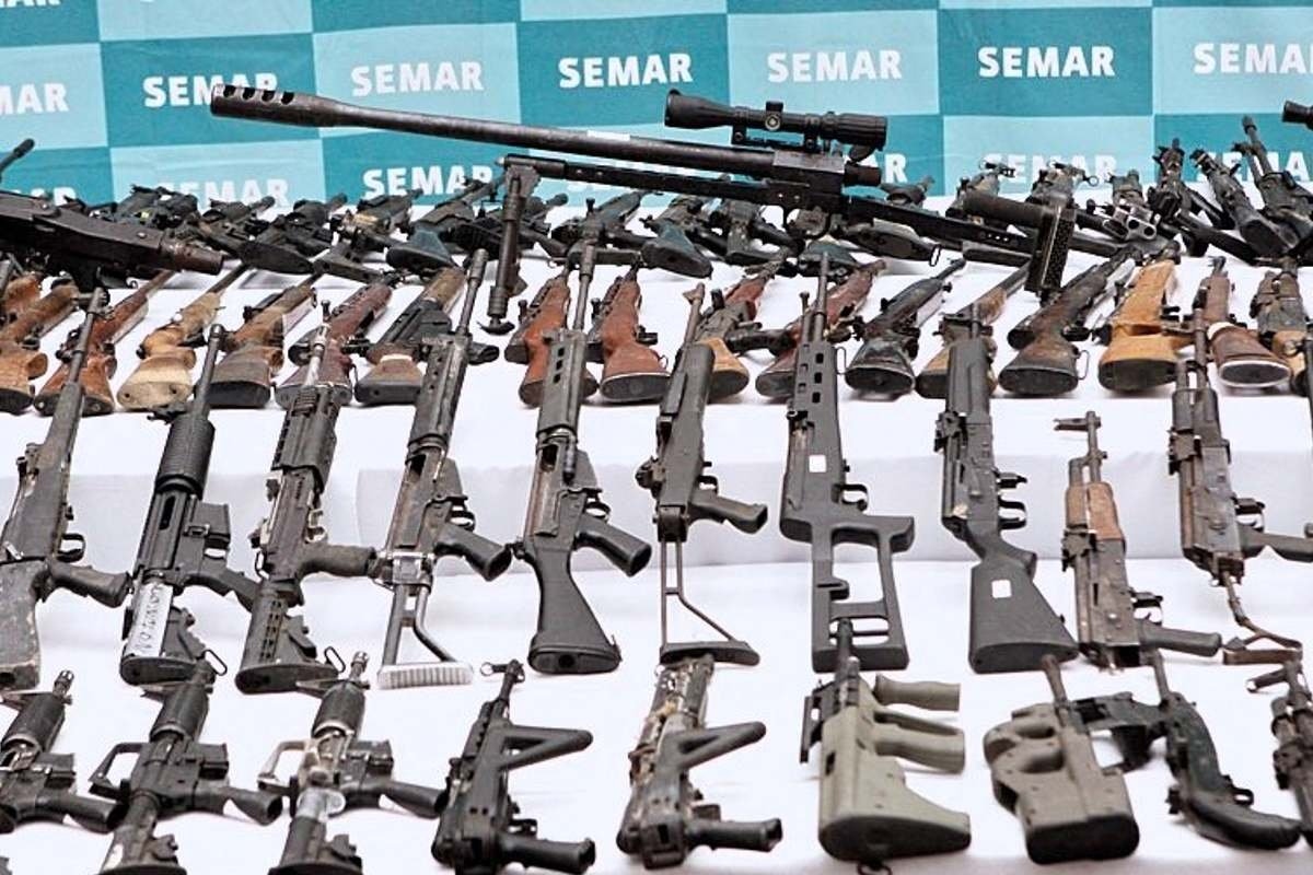 Ebrard pide a diputados tipificar el tráfico de armas como delito grave