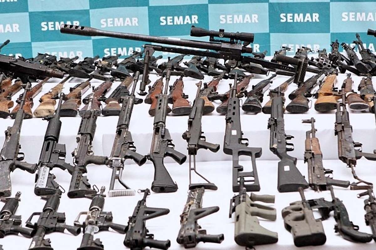 Ebrard pide a diputados tipificar el tráfico de armas como delito grave