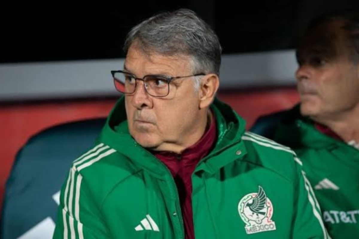 “Tata” Martino regresa a México en medio de insultos y reclamos de la afición