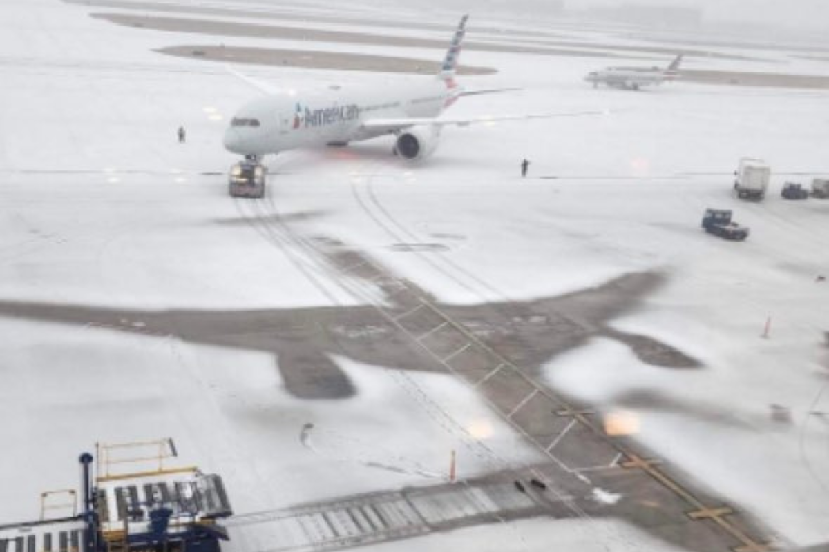 Nueva tormenta invernal ya deja seis muertos y miles de vuelos cancelados en EU